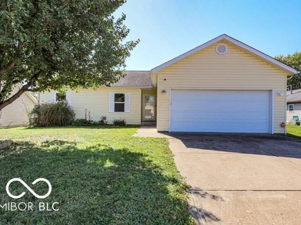 915 E Drybread Ln, Nineveh, IN 46164