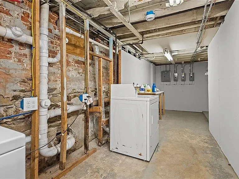 233 Waterman Ave #2 — Photo 12