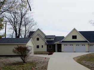 1521 Douglas Dr, Tawas City, MI 48763