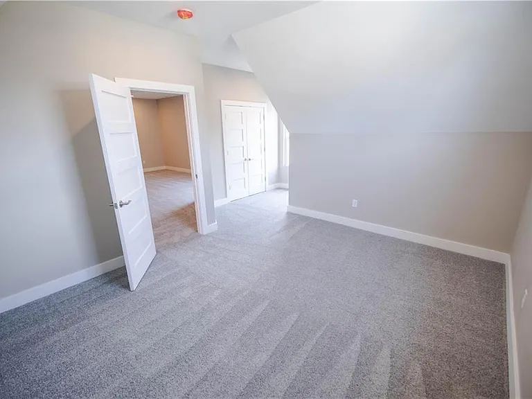 1709 Woodlawn Ave — Photo 22