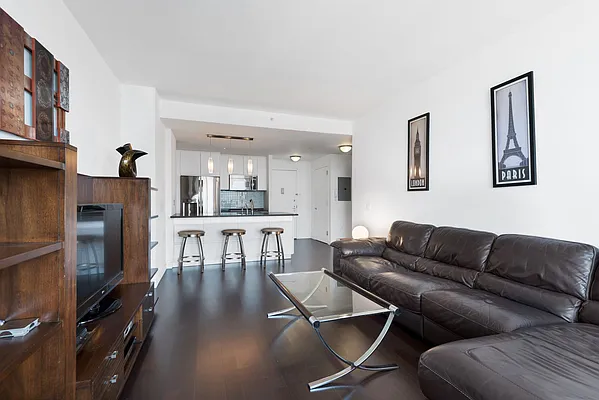 Rented by Nest Seekers International | media 3