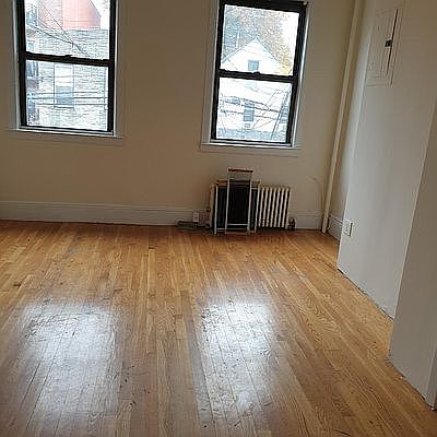 4th image of 25-50 23rd St #2