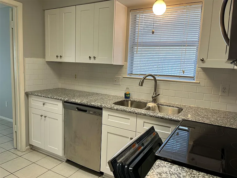 402 Oak Harbor Dr — Photo 11