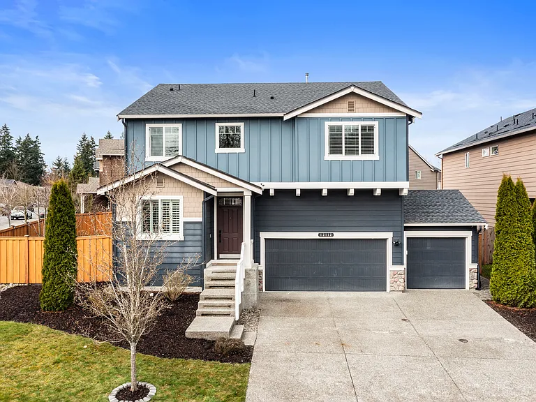 Spacious corner lot