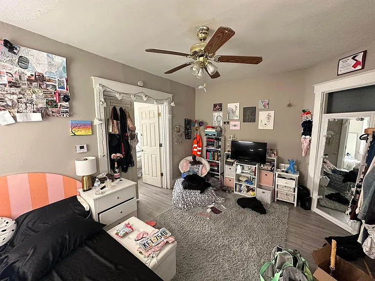 2326 Flora St — Photo 10