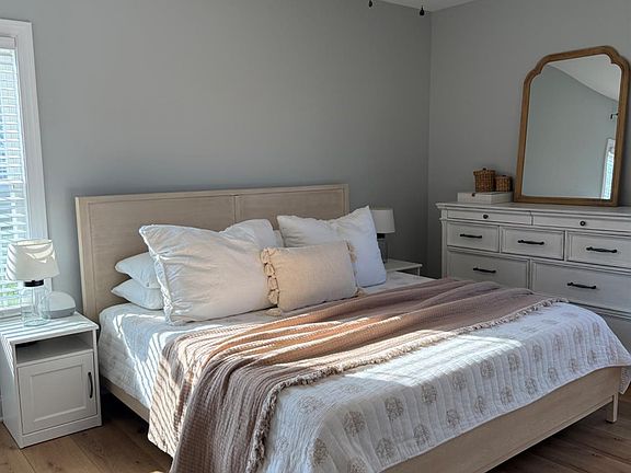 4th image of 319 Mantle Dr