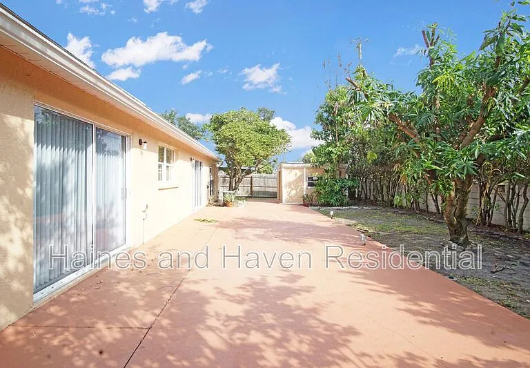 4645 Saddle Creek Pl — Photo 43