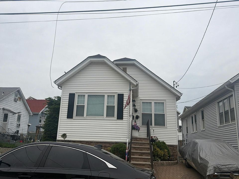 1st image of 7 Hillside Pl