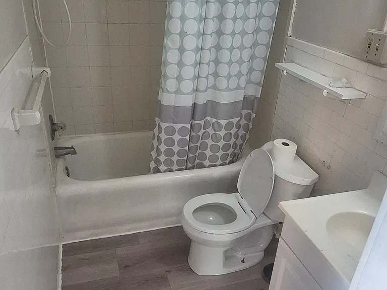 408 Fulton Rd NW #3 — Photo 2