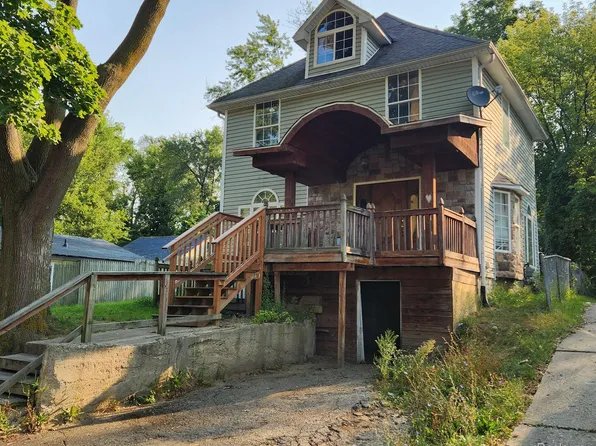 800 Robinwood St, Pontiac, MI 48340