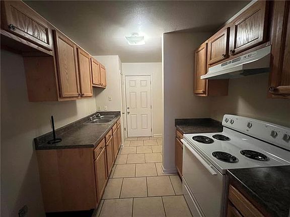 4th image of 2222 Bartolo Dr