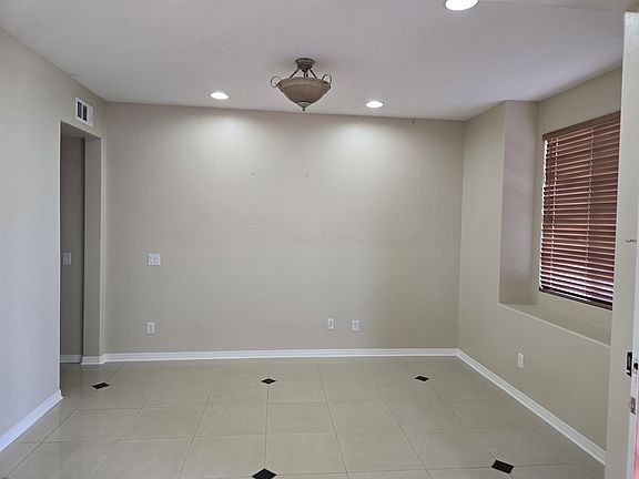 3rd image of 40750 Brookhollow Ct