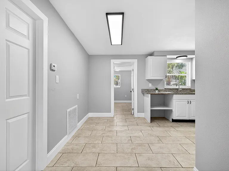 7125 Seward Dr — Photo 4