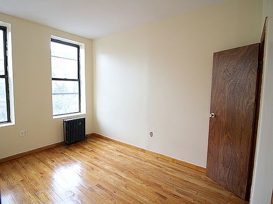 3rd image of 570 Saint Marks Ave #Fr2