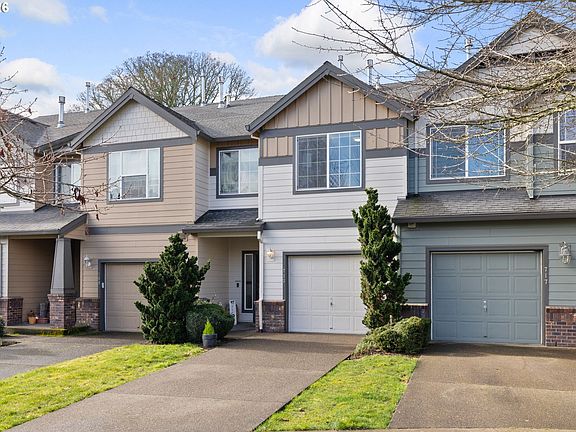 2nd image of 713 N Oak Hollow Dr