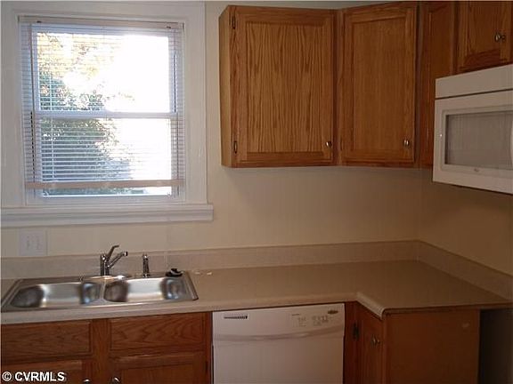5th image of 506 Greenbrier Ave