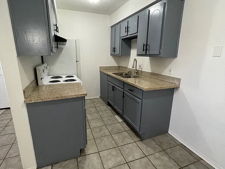 Mirador Apartments — Photo 16