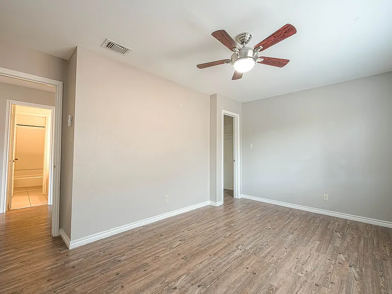 2404 Sycamore Ave #C-1 — Photo 36