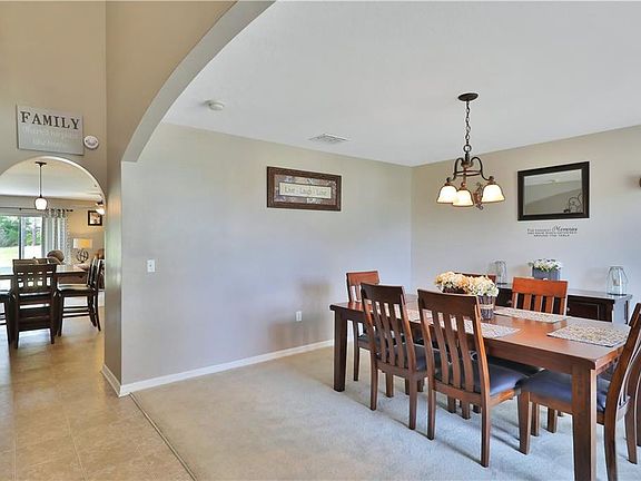 5th image of 1007 Naes Ln
