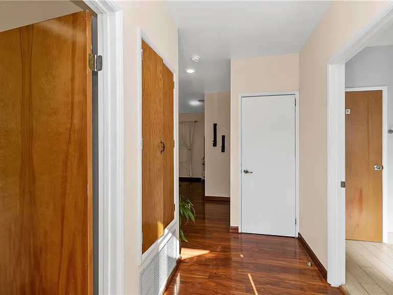 161 N Willaman Dr — Photo 3