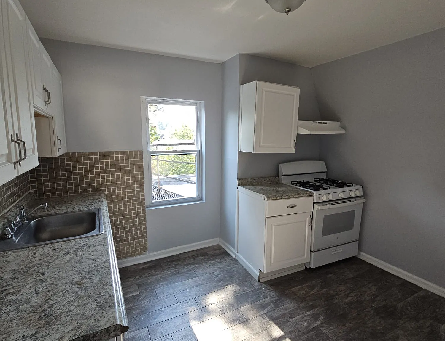 1 bed, $1,400 — Photo 4