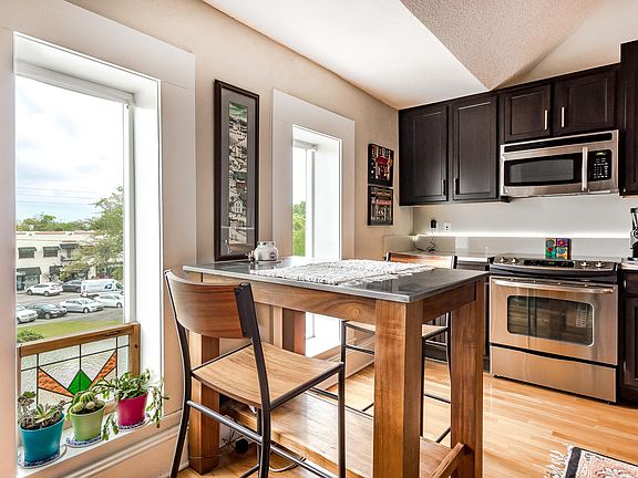 4th image of 2525 College St APT 1205