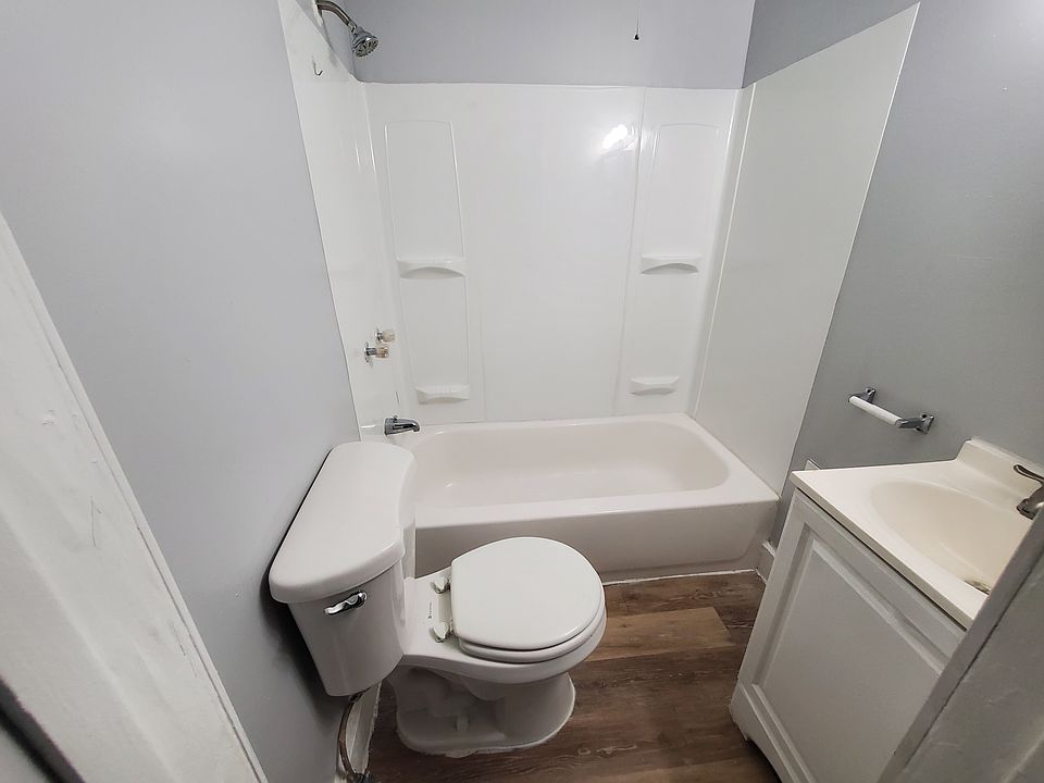 1st image of 69 Ellison St #3