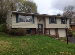 304 Teakwood Rd, Butler, PA 16001