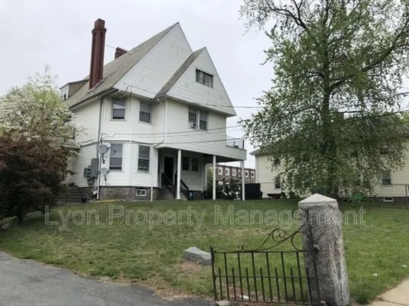115 Trenton St Unit 1B, Pawtucket, RI 02860