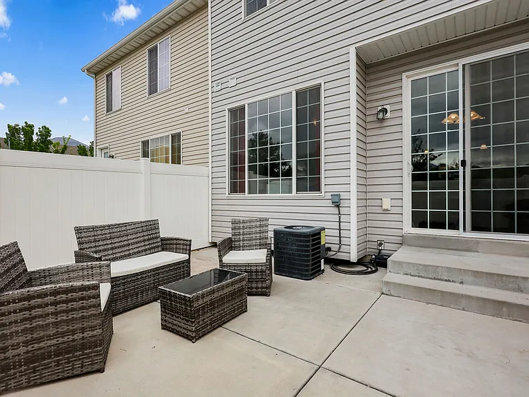 1286 W 210 N — Photo 16