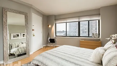 Rented by Park Property Advisors