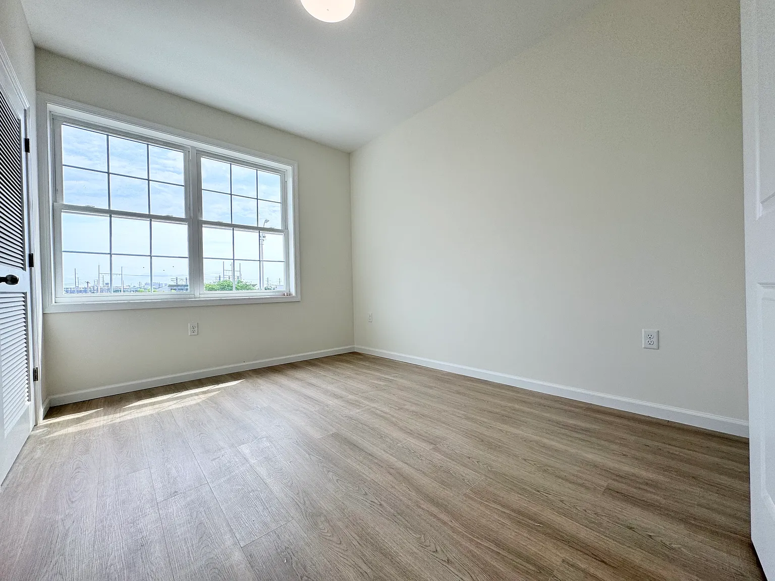 1269 Main St — Photo 4