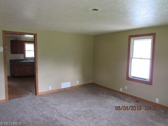 2nd image of 41740 Northwood St