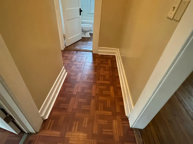 4325 Woodlawn St — Photo 7
