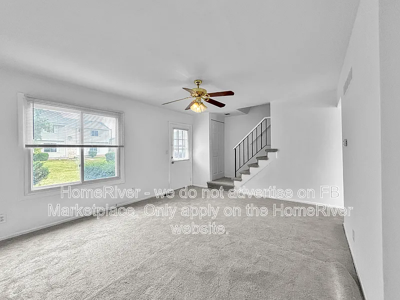 3 bed, 1.5 bath, $2,450 — Photo 2