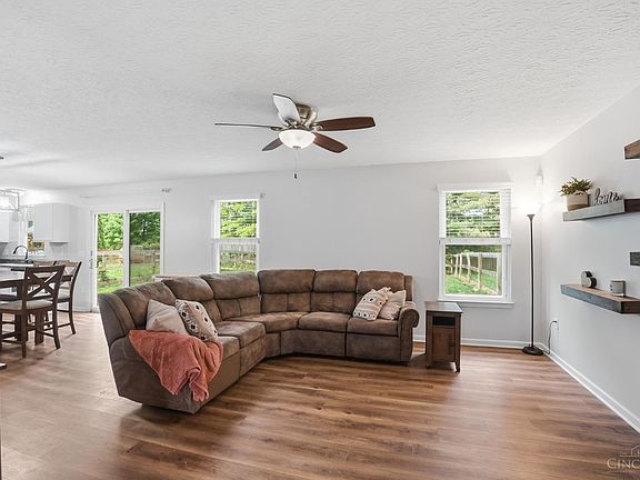 4th image of 6068 Marsh Cir