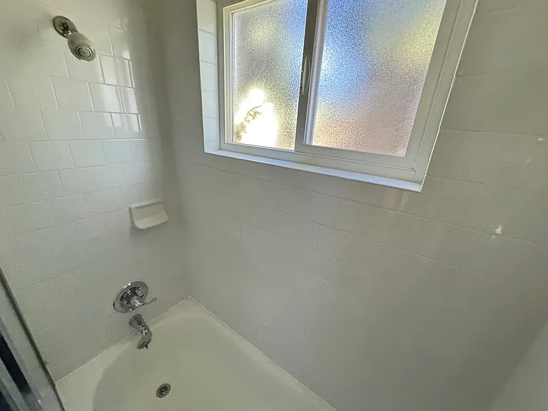 447 W Elk Ave #3 — Photo 33