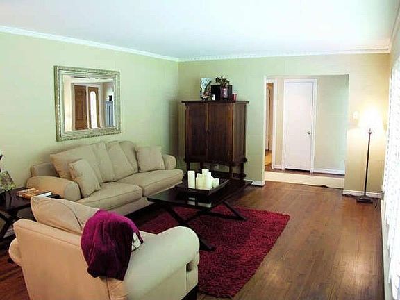 4th image of 7817 Idlewood Ln