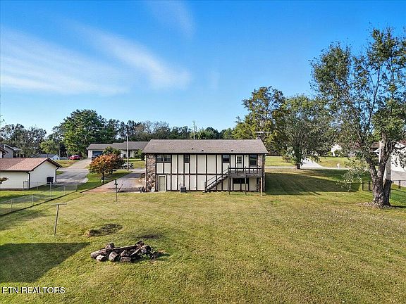 5th image of 2032 Independence Dr