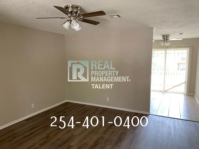 2214 Saulsbury Dr #D — Photo 2