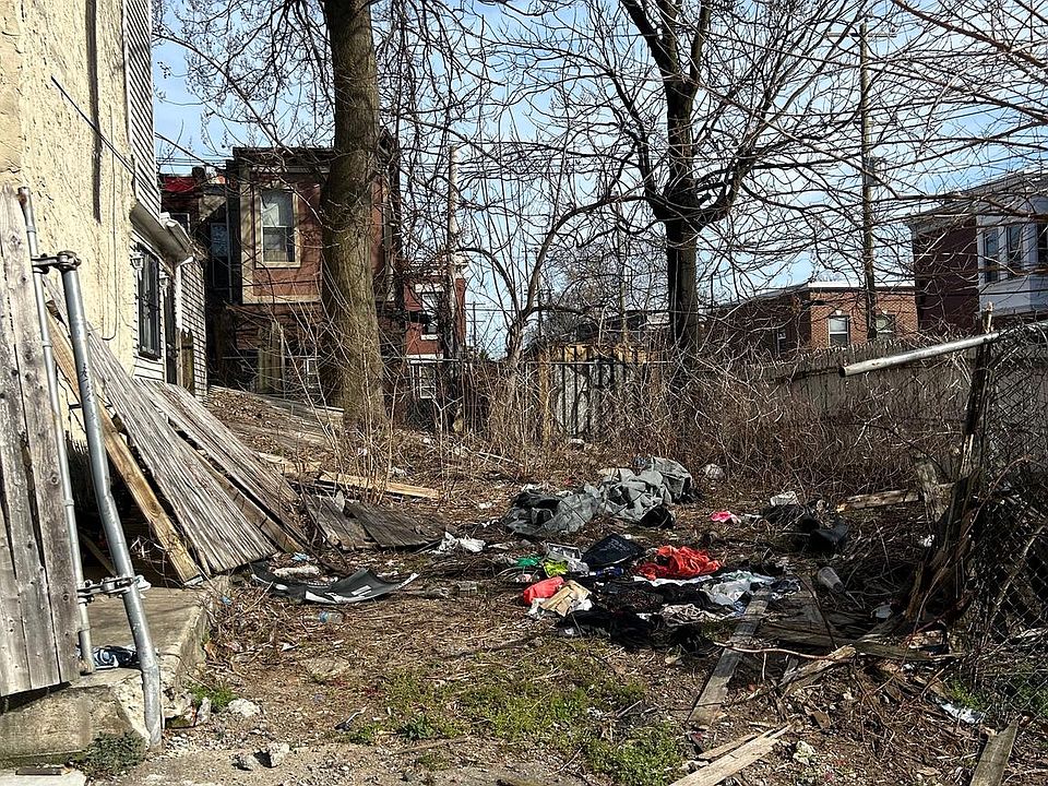 2nd image of 3101 N Hutchinson St