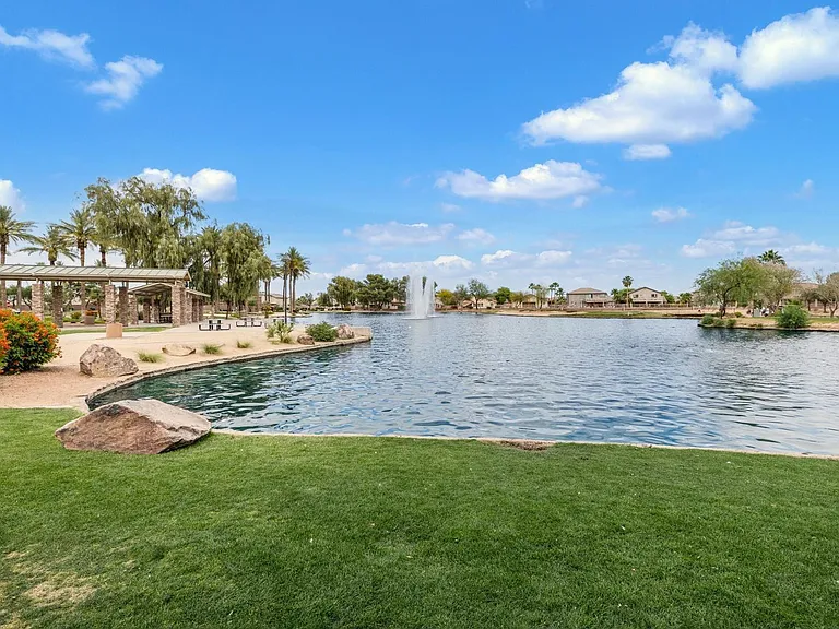42780 W Sunland Dr — Photo 36