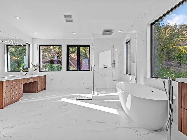 6380 Meadows Ct — Photo 28