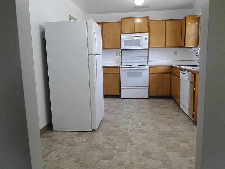 175 N Stinson St — Photo 5