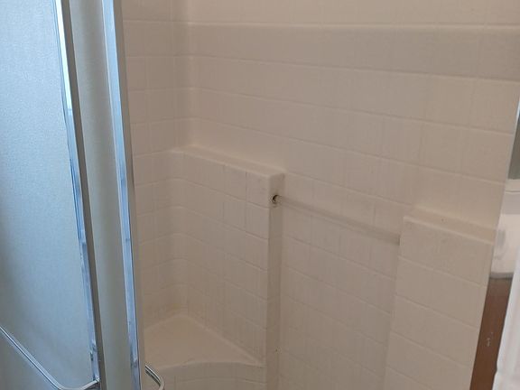 5th image of 2820 Willow Green Dr