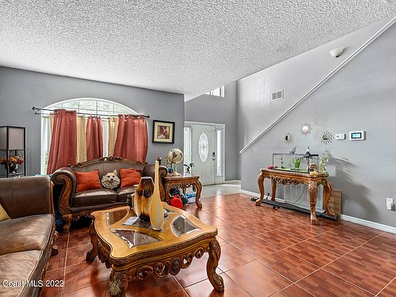 4th image of 236 Anson Dr
