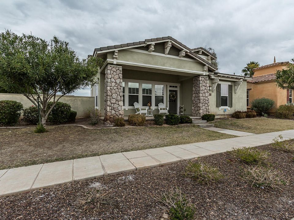 1st image of 15208 W Columbine Dr