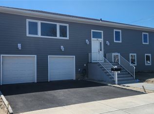 10 E Walnut St, Long Beach, NY 11561
