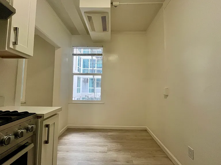 371 Turk St — Photo 6