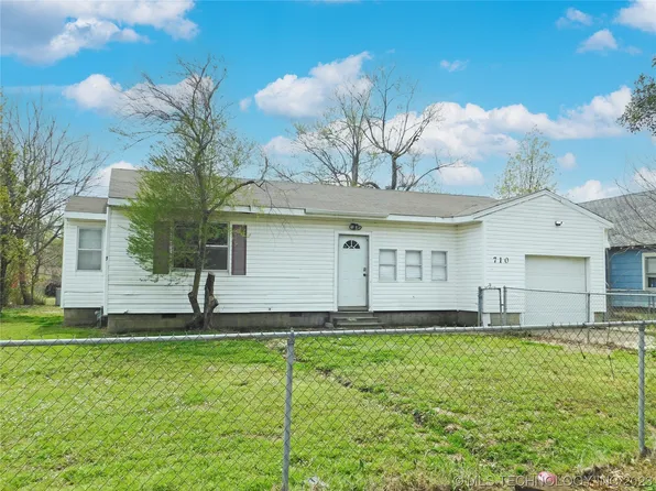 710 W South Ave, Checotah, OK 74426